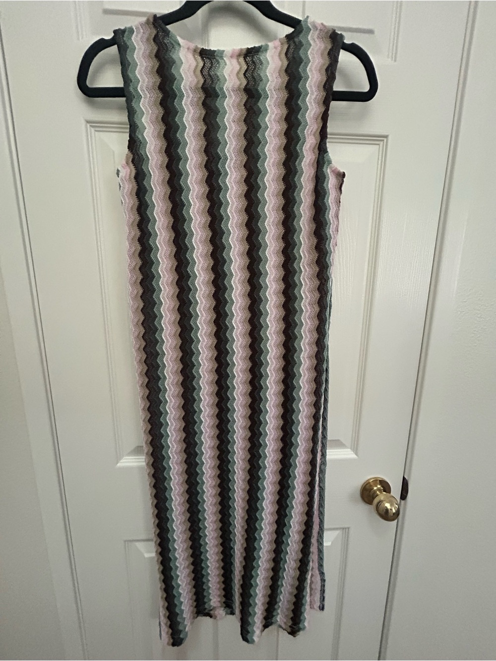 Dazy Sleeveless Zigzag Knit Midi Dress | Size M - Picture 4 of 6